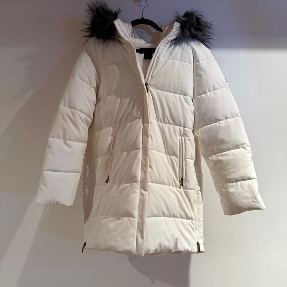 Donna Karan White Puffer JacketSize: Medium